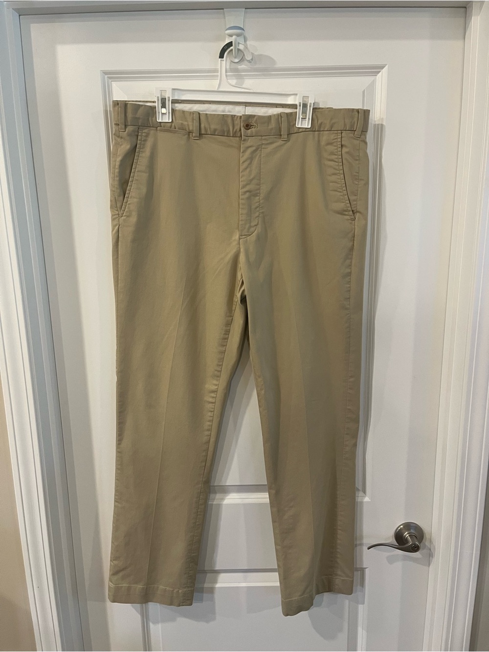 Classic Men's Chino Pants in Khaki